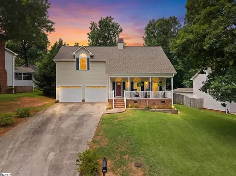 103 Harpers Ferry Ct, Simpsonville, SC 29681