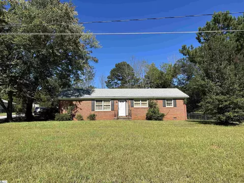 435 Summerland Dr, Spartanburg, SC 29306