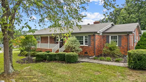 3 Annette Dr, Greenville, SC 29615