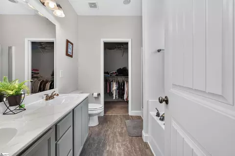 Entry Way - 541 Chantry Ln, Moore, SC 29369 photo 7 of 10