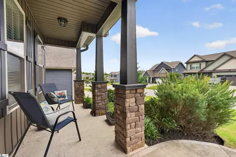 Exterior - 541 Chantry Ln, Moore, SC 29369 photo 2 of 9