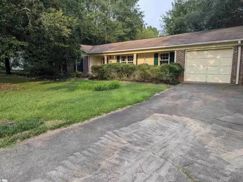 117 Hunters Trl, Greenville, SC 29615