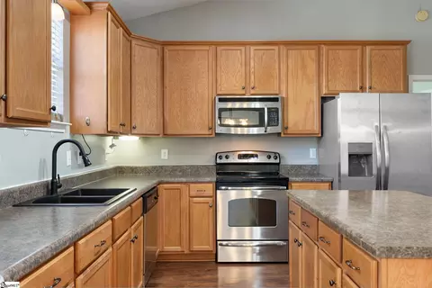 Kitchen - 9 Tack Ln, Greer, SC 29650 photo 3 of 5