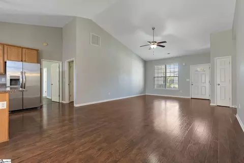 Living - 9 Tack Ln, Greer, SC 29650 photo 4 of 7