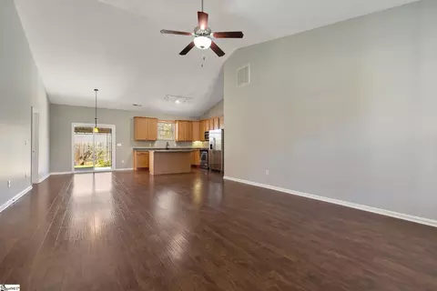 Living - 9 Tack Ln, Greer, SC 29650 photo 2 of 7