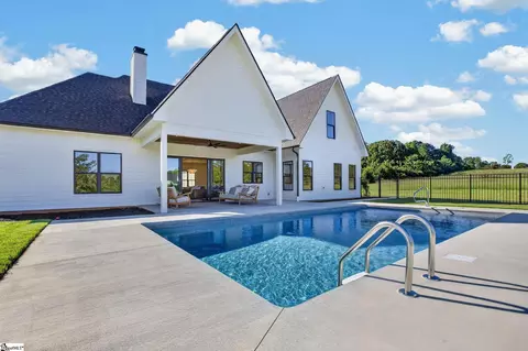 Exterior - 3812 Pennington Rd, Greer, SC 29651 photo 7 of 9