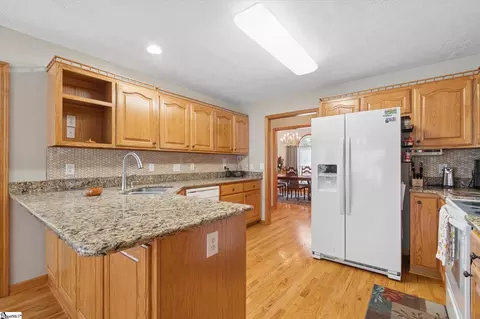 Kitchen - 314 Camperdown Ct, Easley, SC 29642 photo 2 of 5