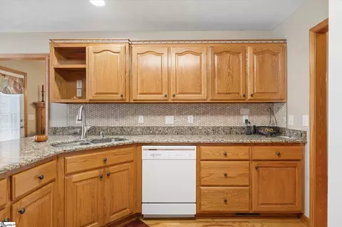 Kitchen - 314 Camperdown Ct, Easley, SC 29642 photo 3 of 5