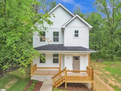 302 Satterfield Dr, Greenville, SC 29611