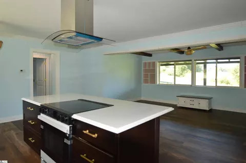 Kitchen - 1183 Sandy Plains Rd, Tryon, NC 28782 photo 4 of 4