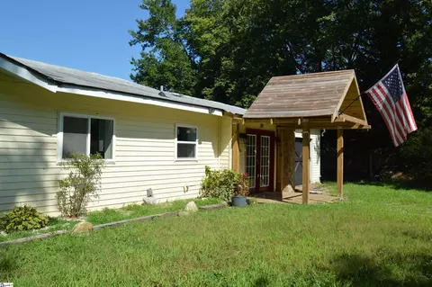 Exterior - 1183 Sandy Plains Rd, Tryon, NC 28782 photo 2 of 16