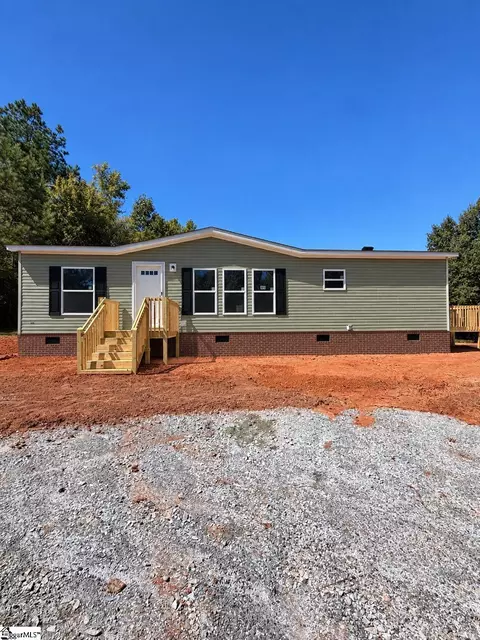 128 Gray Barn Rd, Laurens, SC 29360