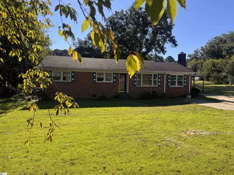 103 Edison Cir, Spartanburg, SC 29303