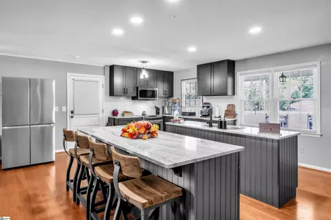 Kitchen - 233 Bailey Rd, Buffalo, SC 29321 photo 1 of 2