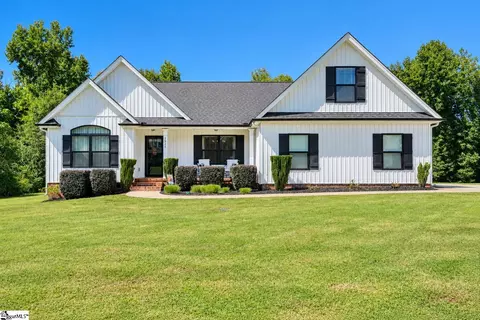 1511 S Green River Rd, Gaffney, SC 29341