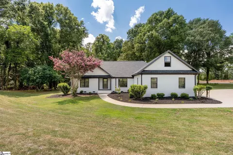 650 Lightwood Knot Rd, Woodruff, SC 29388