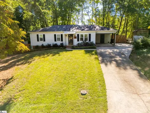 206 Mill Estate Rd, Taylors, SC 29687