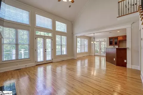 Living - 507 Carrickmore Ct, Moore, SC 29369 photo 1 of 4