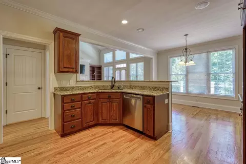 Kitchen - 507 Carrickmore Ct, Moore, SC 29369 photo 2 of 3