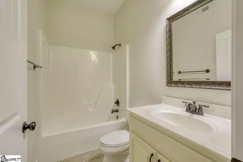 Bath - 507 Carrickmore Ct, Moore, SC 29369 photo 7 of 9
