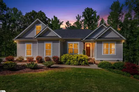 1014 Edwards Rd, Woodruff, SC 29388