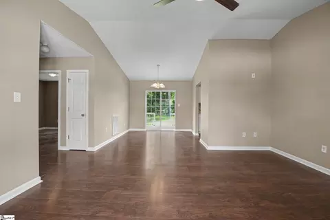 Living - 513 E Orr St, Anderson, SC 29621 photo 5 of 5