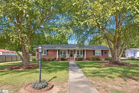 813 Ivy Cir, Anderson, SC 29621