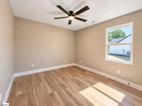 Bedroom - 488 Skyline Dr, Campobello, SC 29322 photo 4 of 11