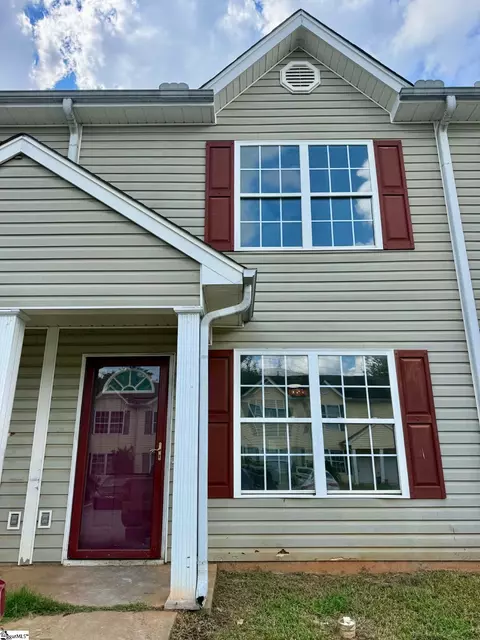 74 Buff St, Greenville, SC 29609
