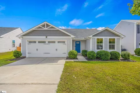 808 Danforth Dr, Greenville, SC 29617