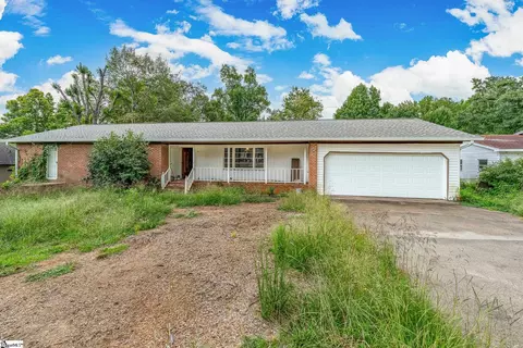 20 Alice Farr Dr, Greenville, SC 29617