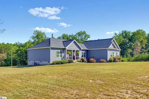 1054 Westminster Hwy, Westminster, SC 29693