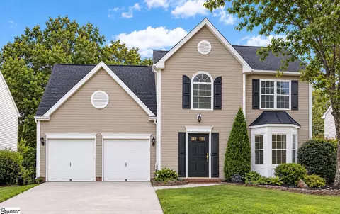 102 Crossview Dr, Simpsonville, SC 29680