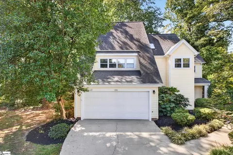 134 Forest Lake Dr, Simpsonville, SC 29681