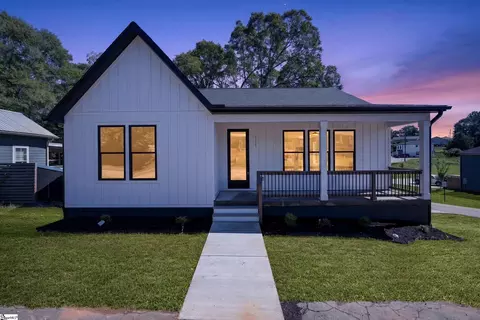 111 Liberty Dr, Easley, SC 29640