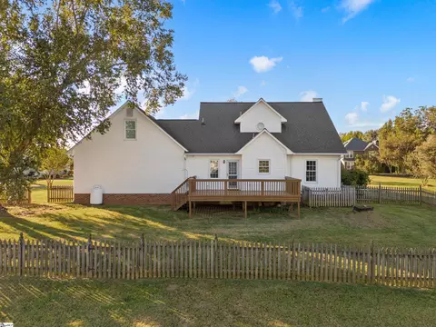 Exterior - 207 SW Fieldsedge Dr, Moore, SC 29369 photo 6 of 12