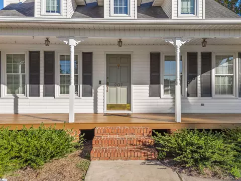 Exterior - 207 SW Fieldsedge Dr, Moore, SC 29369 photo 5 of 12