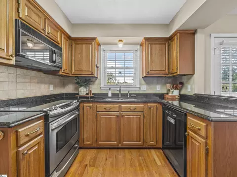 Kitchen - 207 SW Fieldsedge Dr, Moore, SC 29369 photo 1 of 4