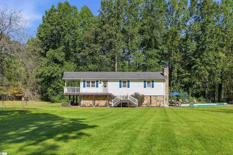 215 Thompson Rd, Taylors, SC 29687