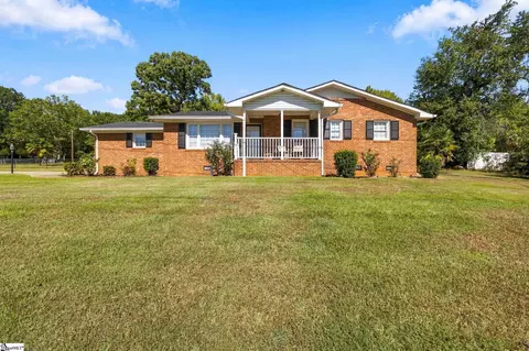 7230 Reidville Rd, Reidville, SC 29375