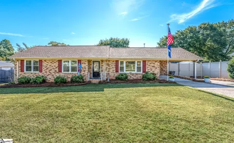 108 Richmond Dr, Greenville, SC 29617