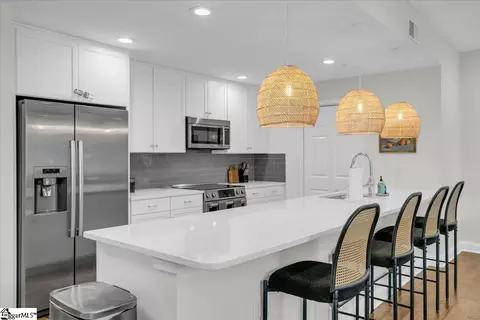 10 E Washington St UNIT 2J, Greenville, SC 29601