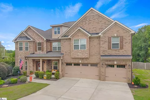 15 Huntingtower Ln, Simpsonville, SC 29681