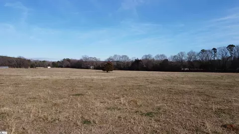 224 Barkers Creek Rd, Honea Path, SC 29654