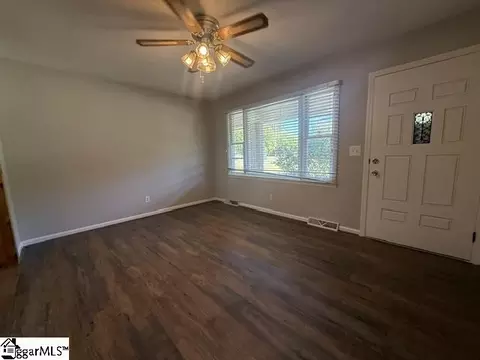 Living - 8 Henry Ave, Honea Path, SC 29654 photo 2 of 5