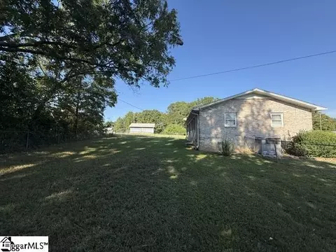 Exterior - 8 Henry Ave, Honea Path, SC 29654 photo 1 of 1
