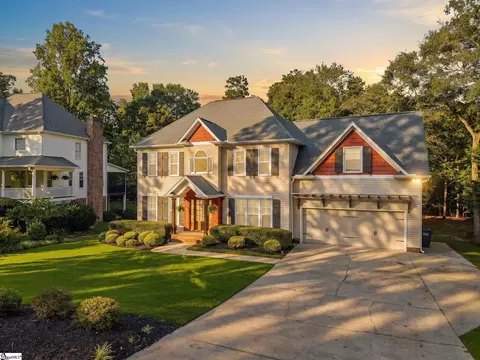 21 River Way Dr, Greer, SC 29651