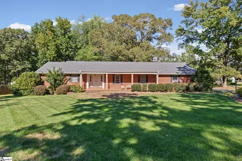102 Lee St, Simpsonville, SC 29681
