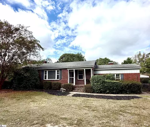 109 Woodfield Ave, Fountain Inn, SC 29644