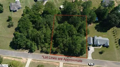 208 Carrageen Dr, Williamston, SC 29697